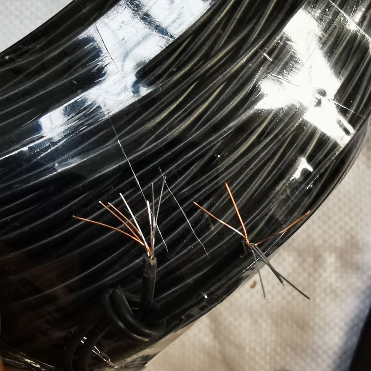 导爆管连接线的核心作用